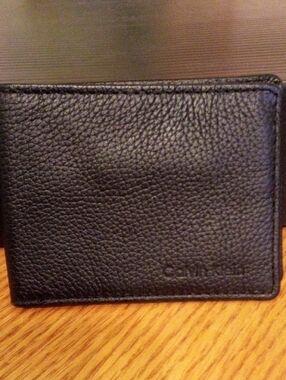 Calvin Klein Black Pebbled Leather Bi-Fold Card Holder